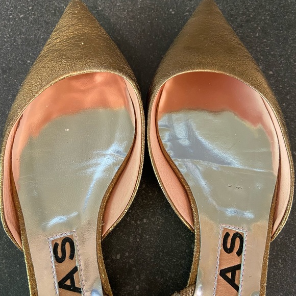 Gold Rochas flat with slingback - Picture 9 of 10